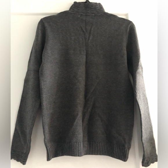 Women’s Sweater - Picture 4 of 8